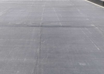 Lapostető vízszigetelés EPDM gumilemezzel tetőn