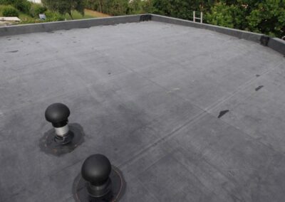 Lapostető vízszigetelés EPDM gumilemezzel tetőn